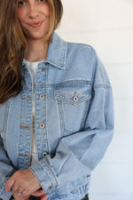 Load image into Gallery viewer, Better Than Your Boyfriend’s Fitted Jean Jacket
