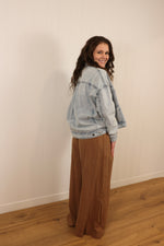 Load image into Gallery viewer, Rattan Tuck Pant
