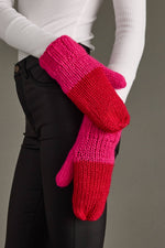 Load image into Gallery viewer, Red &amp; Pink Color Block Knit Mittens
