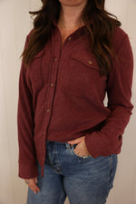 Load image into Gallery viewer, The Taylor Button Up &gt;&gt; Berry
