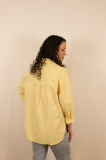 Load image into Gallery viewer, Vanna's Button Up >> Daisy
