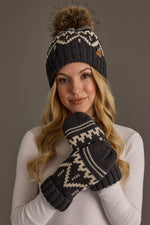 Load image into Gallery viewer, Charcoal &amp; Beige Patterned Mittens
