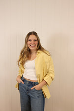 Load image into Gallery viewer, Vanna's Button Up >> Daisy

