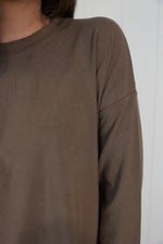 Load image into Gallery viewer, The Ultra Cozy Top &gt;&gt; Mocha
