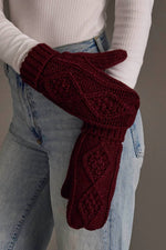 Load image into Gallery viewer, Burgundy Cable Knit Mittens
