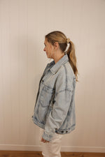 Load image into Gallery viewer, Bella Back Pleated Jacket
