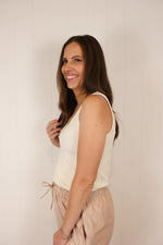 Load image into Gallery viewer, Basic Scoop Neck Tank
