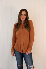 Load image into Gallery viewer, The Taylor Button Up &gt;&gt; Pecan Heather
