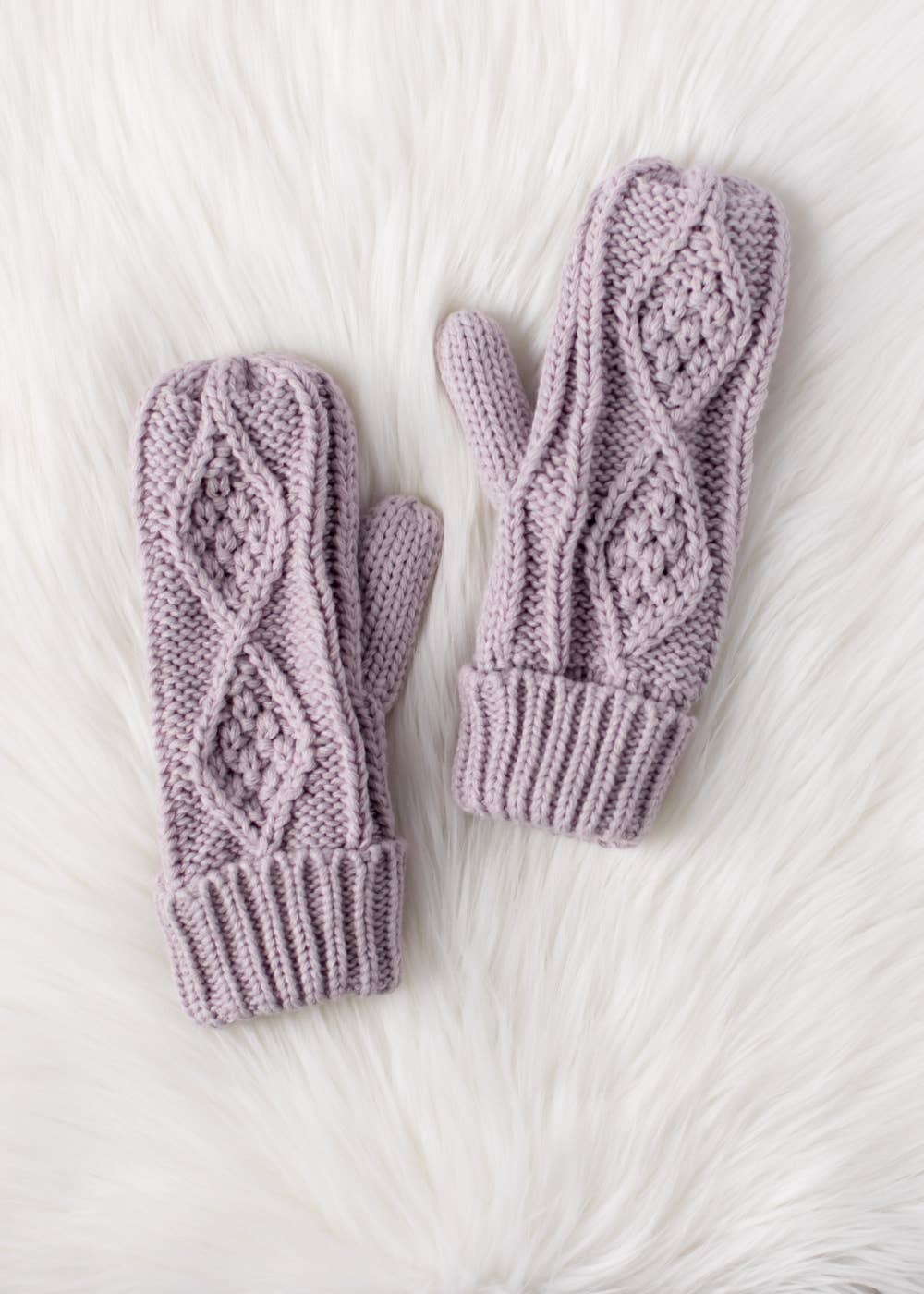 Light Purple Cable Knit Mittens