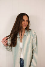 Load image into Gallery viewer, Vanessa Button Up
