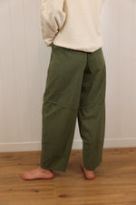 Load image into Gallery viewer, The Penny Pant >> Olive
