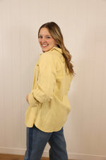 Load image into Gallery viewer, Vanna's Button Up >> Daisy
