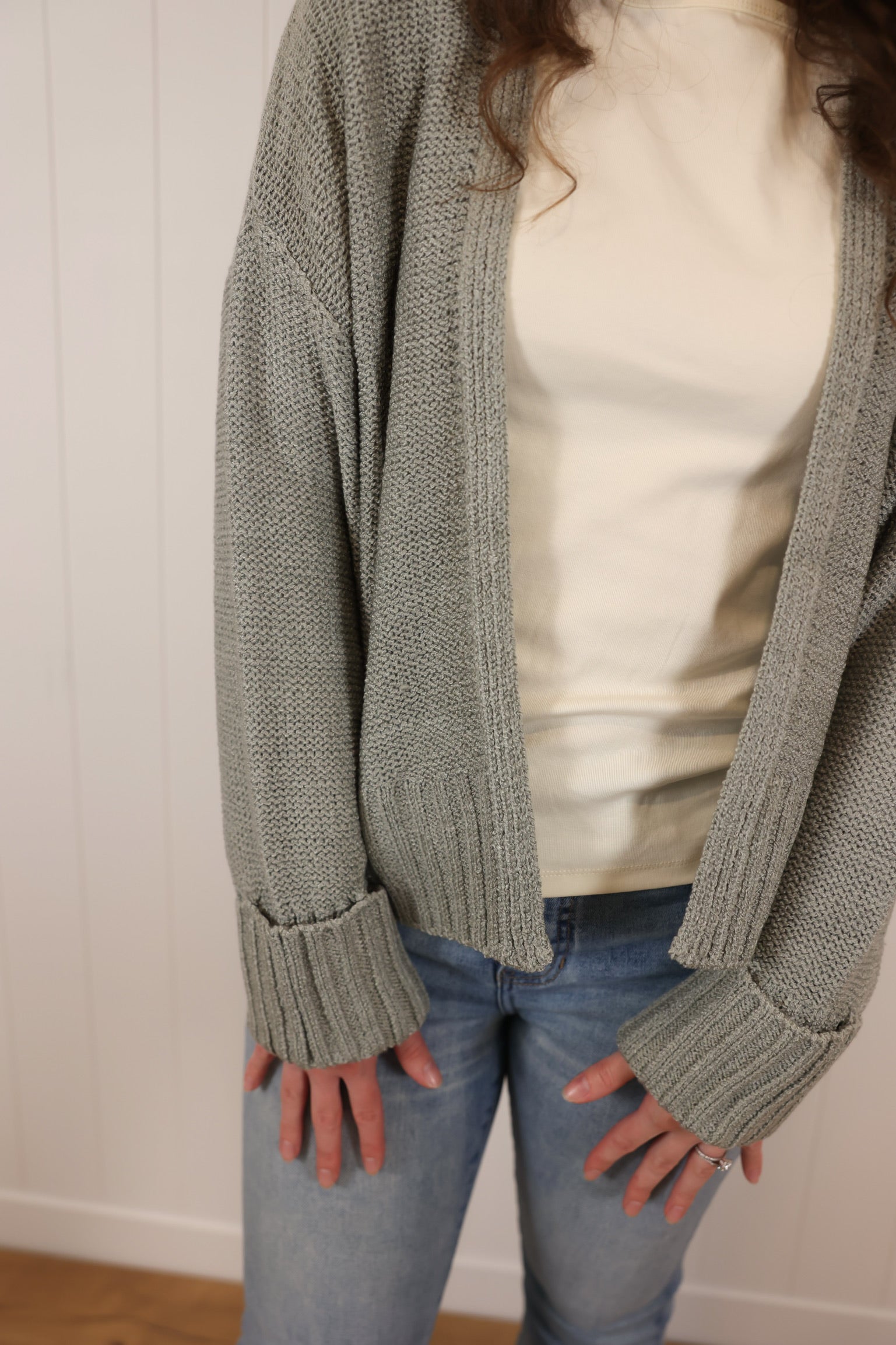 The Candice Cardigan (Two Left)