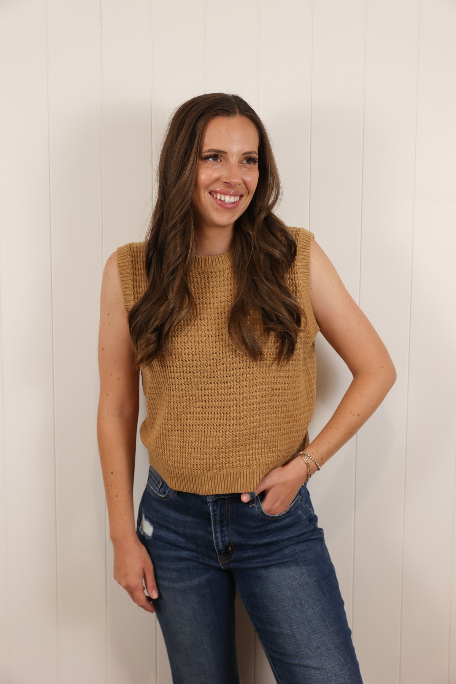 Vanessa Sweater Vest >> Mocha