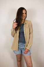 Load image into Gallery viewer, The Riley Top &gt;&gt; Lemon Pepper
