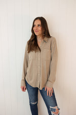 Load image into Gallery viewer, The Taylor Button Up &gt;&gt; Clove Heather
