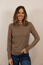 Load image into Gallery viewer, The Stacy Top >> Latte
