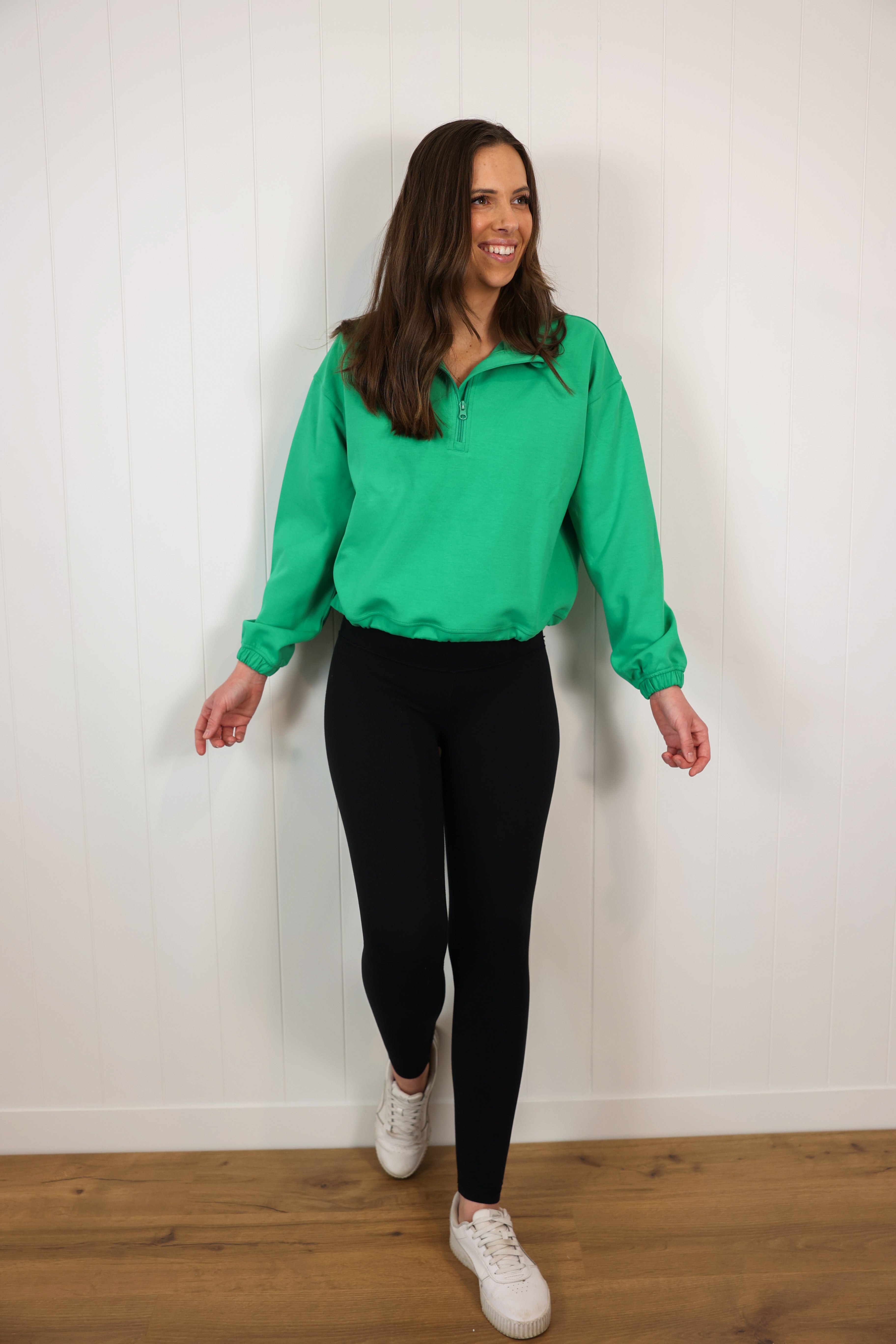 The Athena Half Zip >> Green