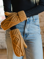 Load image into Gallery viewer, Camel Cable Knit Mittens

