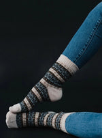 Load image into Gallery viewer, Cream, Black &amp; Tan Pattern Socks
