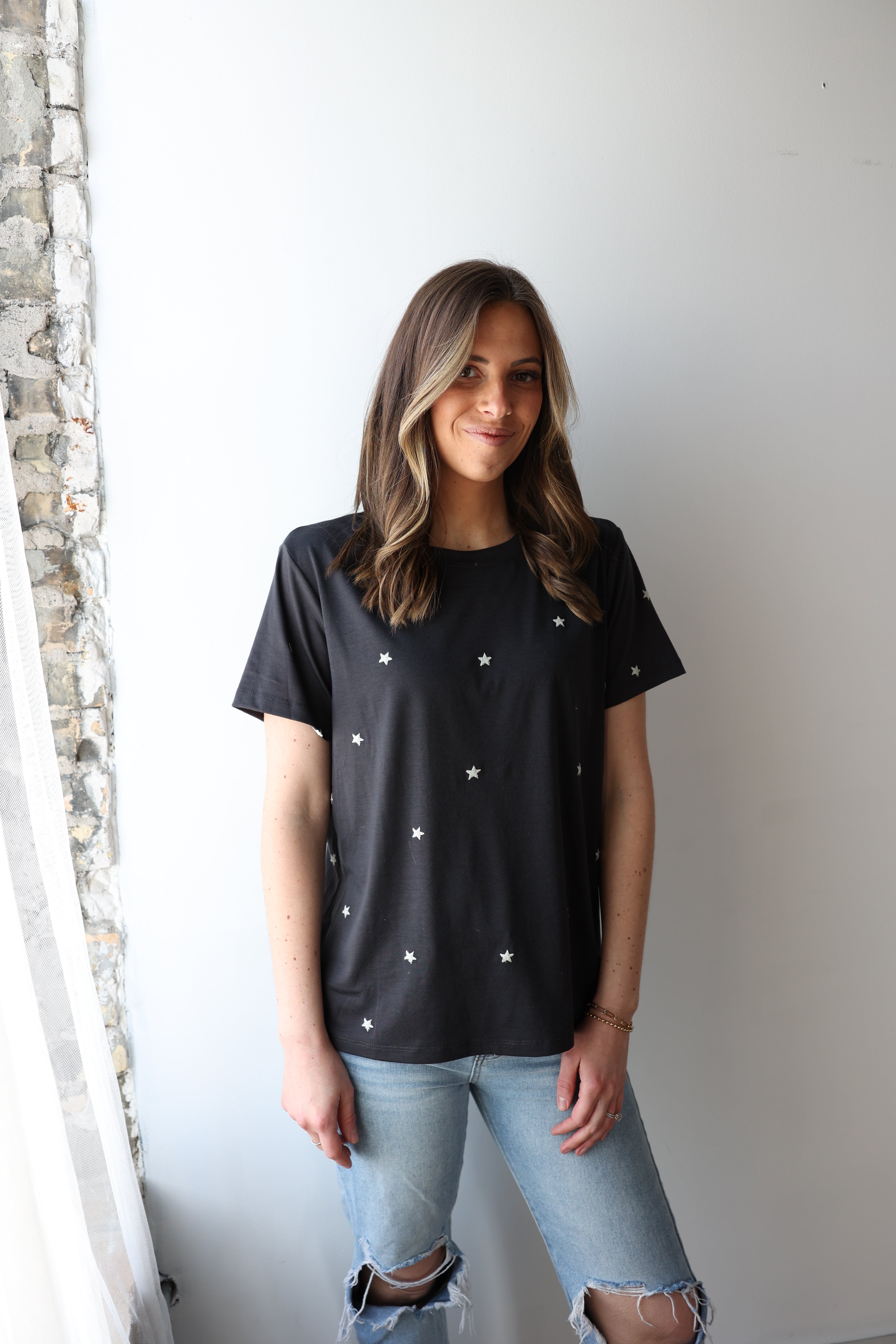 Embroidered Starry Tee >> Charcoal