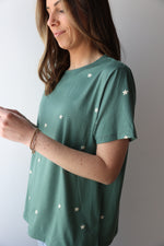 Load image into Gallery viewer, Embroidered Starry Tee &gt;&gt; Pistachio
