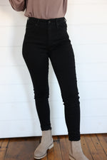 Load image into Gallery viewer, The Sleek Black Jean (Kan Can USA)
