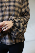 Load image into Gallery viewer, Marlee Top (One Left - Size S)
